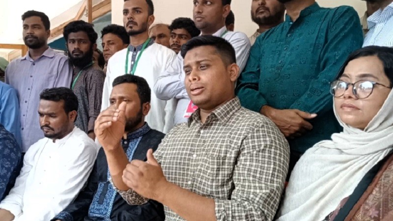 বিএনপি-জামায়াতের সঙ্গে এনসিপির দূরত্বের কথাটি সত্য নয়: হাসনাত আবদুল্লাহ